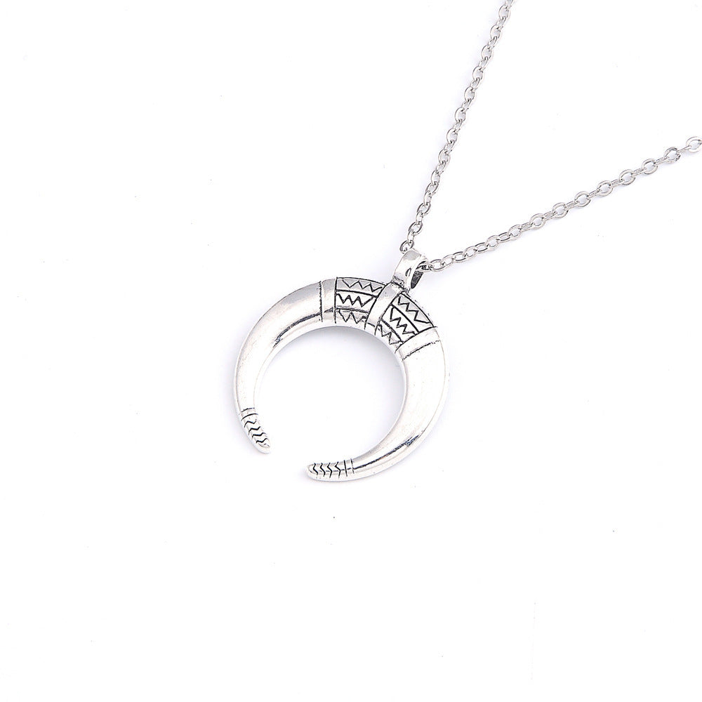 Moon horn necklace