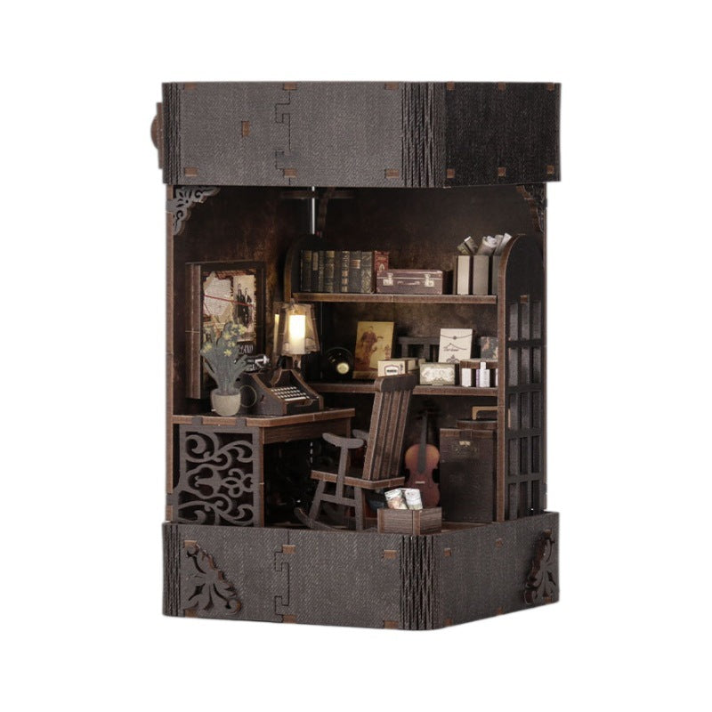 Bookshelf decoration "Sherlock Holmes"